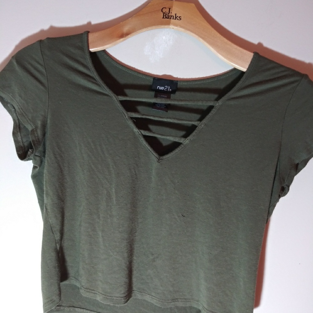 Rue 21 Camo Green Colored Crop Top